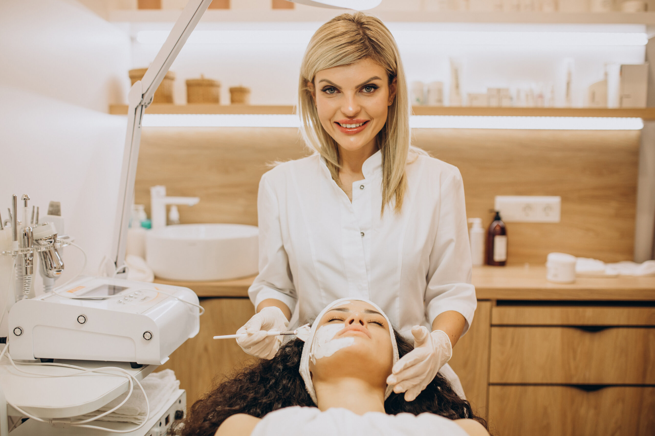 Ścieżka edukacji prowadząca do zawodu specjalisty w branży beauty